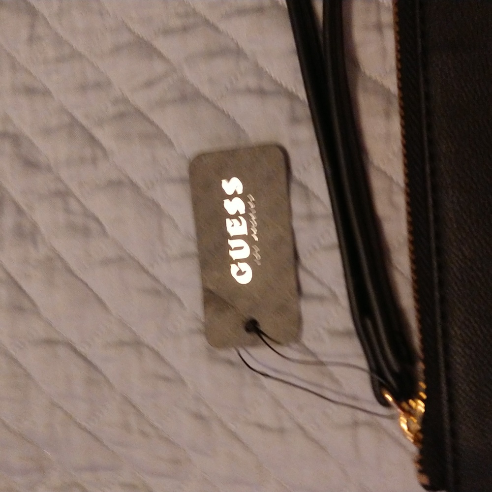 NWT Guess Black Purse Wristlet - Picture 5 of 8